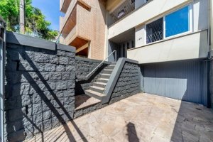Casa com 185m², 4 dormitórios no bairro Auxiliadora em Porto Alegre para Alugar