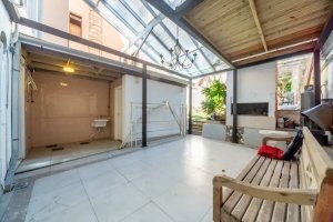 Casa com 185m², 4 dormitórios no bairro Auxiliadora em Porto Alegre para Alugar