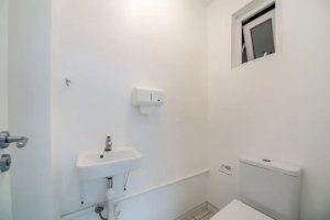 Casa com 185m², 4 dormitórios no bairro Auxiliadora em Porto Alegre para Alugar