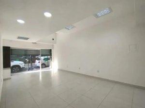 Loja com 120m² no bairro Centro Histórico em Porto Alegre para Alugar