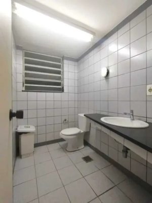 Loja com 120m² no bairro Centro Histórico em Porto Alegre para Alugar