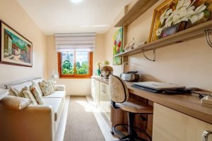 Apartamento com 93m², 3 dormitórios no bairro Petrópolis em Porto Alegre para Alugar