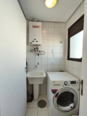 Apartamento com 136m², 2 dormitórios no bairro Petrópolis em Porto Alegre para Alugar