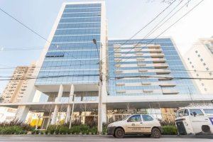 Sala Comercial com 74m² no bairro Santana em Porto Alegre para Alugar