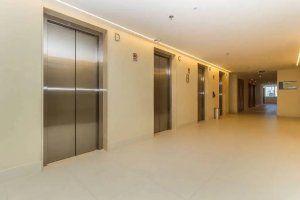 Sala Comercial com 74m² no bairro Santana em Porto Alegre para Alugar