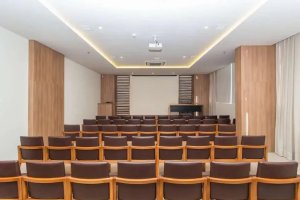 Sala Comercial com 74m² no bairro Santana em Porto Alegre para Alugar