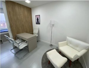 Sala Comercial com 74m² no bairro Santana em Porto Alegre para Alugar