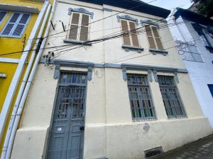 Casa comercial com 136m² no bairro Floresta em Porto Alegre para Alugar