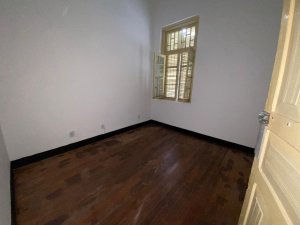 Casa comercial com 136m² no bairro Floresta em Porto Alegre para Alugar
