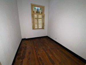Casa comercial com 136m² no bairro Floresta em Porto Alegre para Alugar