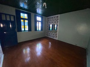 Casa comercial com 128m² no bairro Independência em Porto Alegre para Alugar