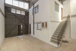 Depósito com 398m² no bairro Navegantes em Porto Alegre para Alugar