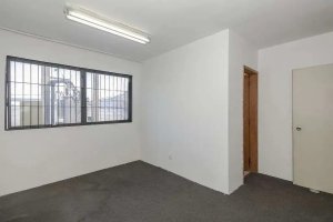 Depósito com 398m² no bairro Navegantes em Porto Alegre para Alugar
