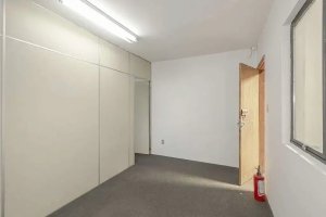 Depósito com 398m² no bairro Navegantes em Porto Alegre para Alugar
