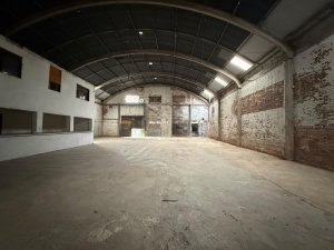 Depósito com 450m² no bairro Floresta em Porto Alegre para Alugar