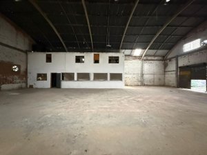 Depósito com 450m² no bairro Floresta em Porto Alegre para Alugar