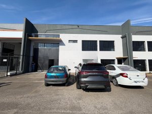Depósito com 1.500m² no bairro Sarandi em Porto Alegre para Alugar