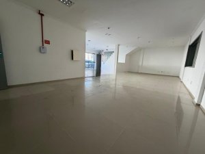 Depósito com 1.500m² no bairro Sarandi em Porto Alegre para Alugar