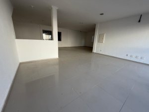 Depósito com 1.500m² no bairro Sarandi em Porto Alegre para Alugar