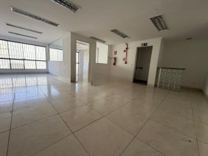 Depósito com 1.500m² no bairro Sarandi em Porto Alegre para Alugar