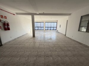 Depósito com 1.500m² no bairro Sarandi em Porto Alegre para Alugar
