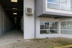 Depósito com 700m² no bairro Sarandi em Porto Alegre para Alugar