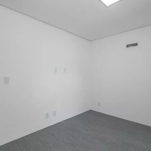 Casa com 132m², 3 dormitórios no bairro São Sebastião em Porto Alegre para Alugar