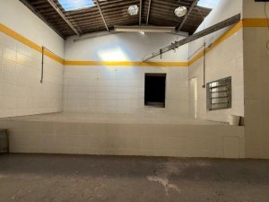 Depósito com 240m² no bairro Santa Rosa de Lima em Porto Alegre para Alugar