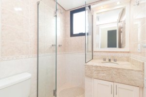 Apartamento com 76m², 2 dormitórios no bairro Petrópolis em Porto Alegre para Alugar