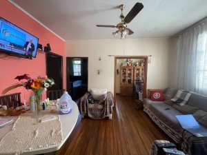 Casa com 190m², 4 dormitórios no bairro Partenon em Porto Alegre para Alugar