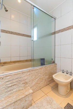 Apartamento com 148m², 3 dormitórios no bairro Petrópolis em Porto Alegre para Alugar