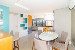 Apartamento com 100m², 2 dormitórios no bairro Petrópolis em Porto Alegre para Alugar