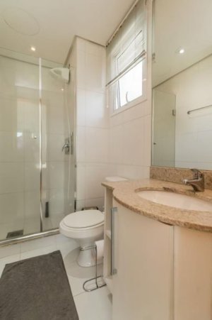 Apartamento com 75m², 1 dormitório no bairro Três Figueiras em Porto Alegre para Alugar