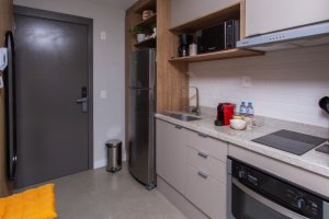 Apartamento com 29m², 1 dormitório no bairro Três Figueiras em Porto Alegre para Alugar