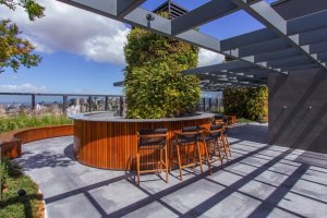 Apartamento com 29m², 1 dormitório no bairro Três Figueiras em Porto Alegre para Alugar