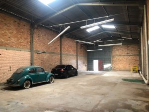 Depósito com 220m² no bairro São Sebastião em Porto Alegre para Alugar