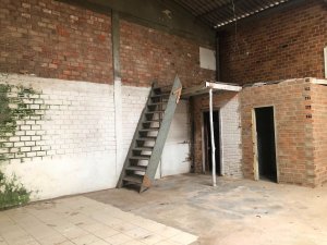 Depósito com 220m² no bairro São Sebastião em Porto Alegre para Alugar