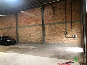 Depósito com 220m² no bairro São Sebastião em Porto Alegre para Alugar