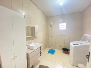 Casa com 220m², 2 dormitórios no bairro Sarandi em Porto Alegre para Alugar