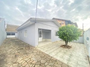 Casa com 220m², 2 dormitórios no bairro Sarandi em Porto Alegre para Alugar