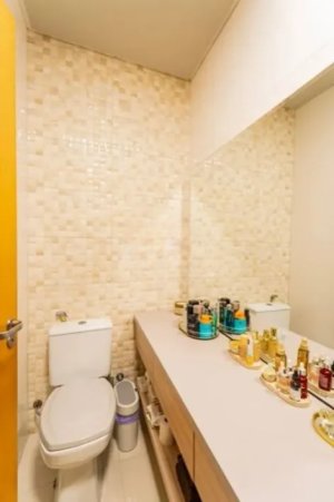 Casa com 216m², 3 dormitórios no bairro Jardim Itu em Porto Alegre para Alugar