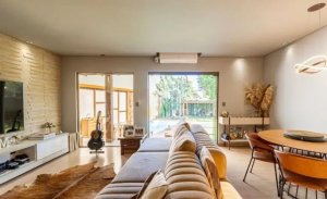 Casa com 216m², 3 dormitórios no bairro Jardim Itu em Porto Alegre para Alugar