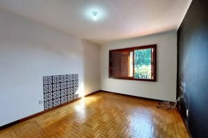Casa com 362m², 5 dormitórios no bairro Jardim Itu em Porto Alegre para Alugar