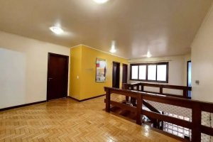 Casa com 362m², 5 dormitórios no bairro Jardim Itu em Porto Alegre para Alugar