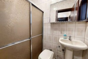 Casa com 362m², 5 dormitórios no bairro Jardim Itu em Porto Alegre para Alugar