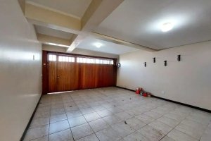 Casa com 362m², 5 dormitórios no bairro Jardim Itu em Porto Alegre para Alugar