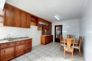 Casa com 362m², 5 dormitórios no bairro Jardim Itu em Porto Alegre para Alugar