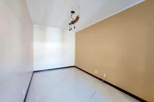 Casa com 362m², 5 dormitórios no bairro Jardim Itu em Porto Alegre para Alugar