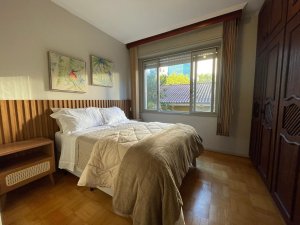 Apartamento com 85m², 3 dormitórios no bairro Petrópolis em Porto Alegre para Alugar