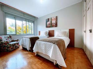 Apartamento com 85m², 3 dormitórios no bairro Petrópolis em Porto Alegre para Alugar